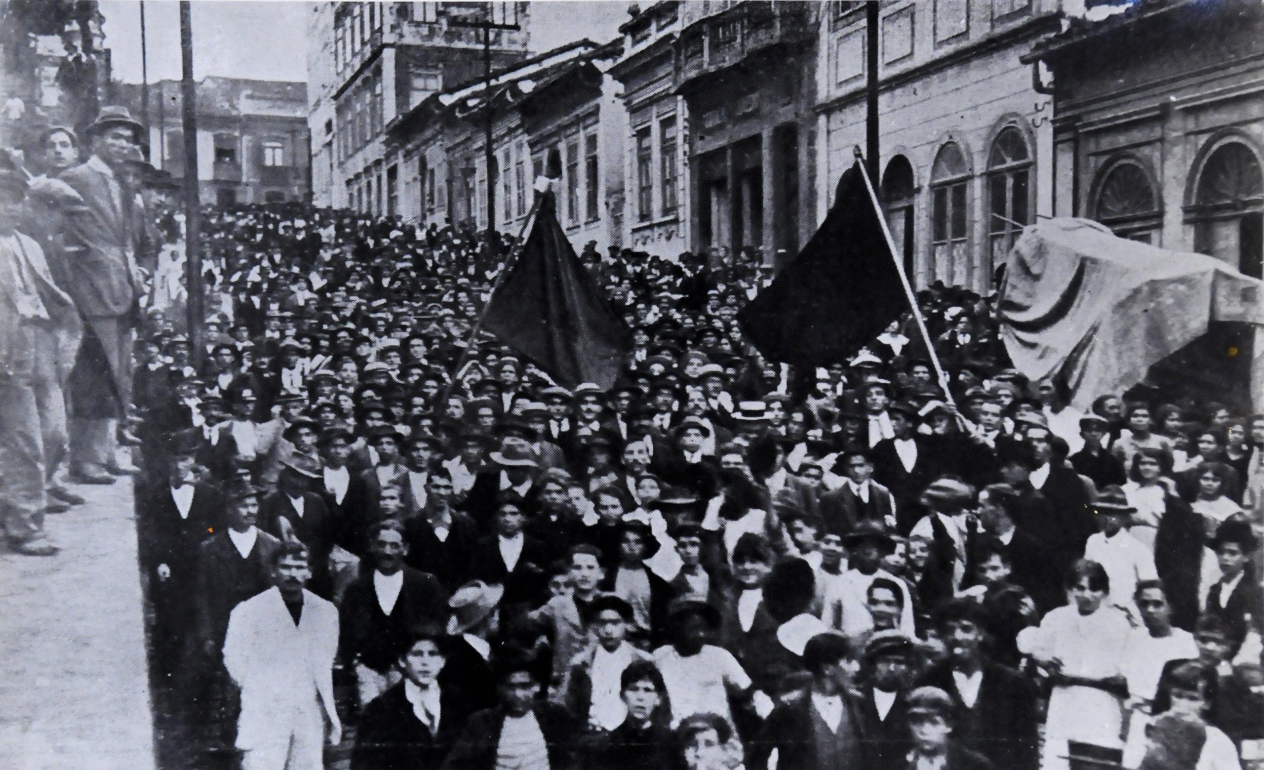 Greve Geral em São Paulo, SP, 1917. Coleção História da Industrialização no Brasil, São Paulo, foto 208. Arquivo Edgard Leuenroth.