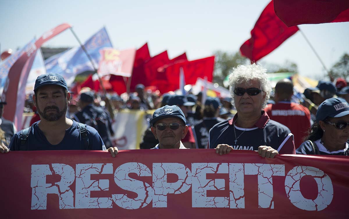 Servidores públicos federais realizam manifestação na Esplanada dos Ministérios (Marcello Casal Jr/Agência Brasil)