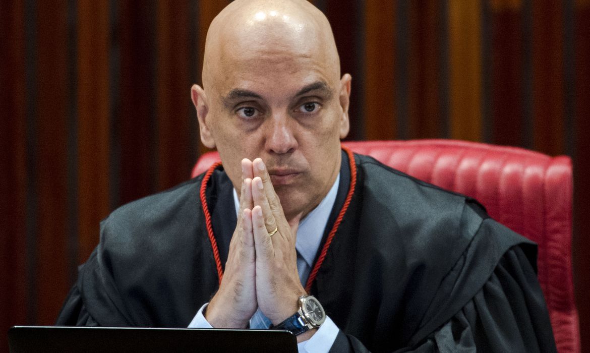 O ministro do Tribunal Superior Eleitoral (TSE). Alexandre de Moraes, durante sessão plenária para análise de embargos de declaração em representação, recursos ordinários e recursos especiais eleitorais referentes às Eleições 2018.