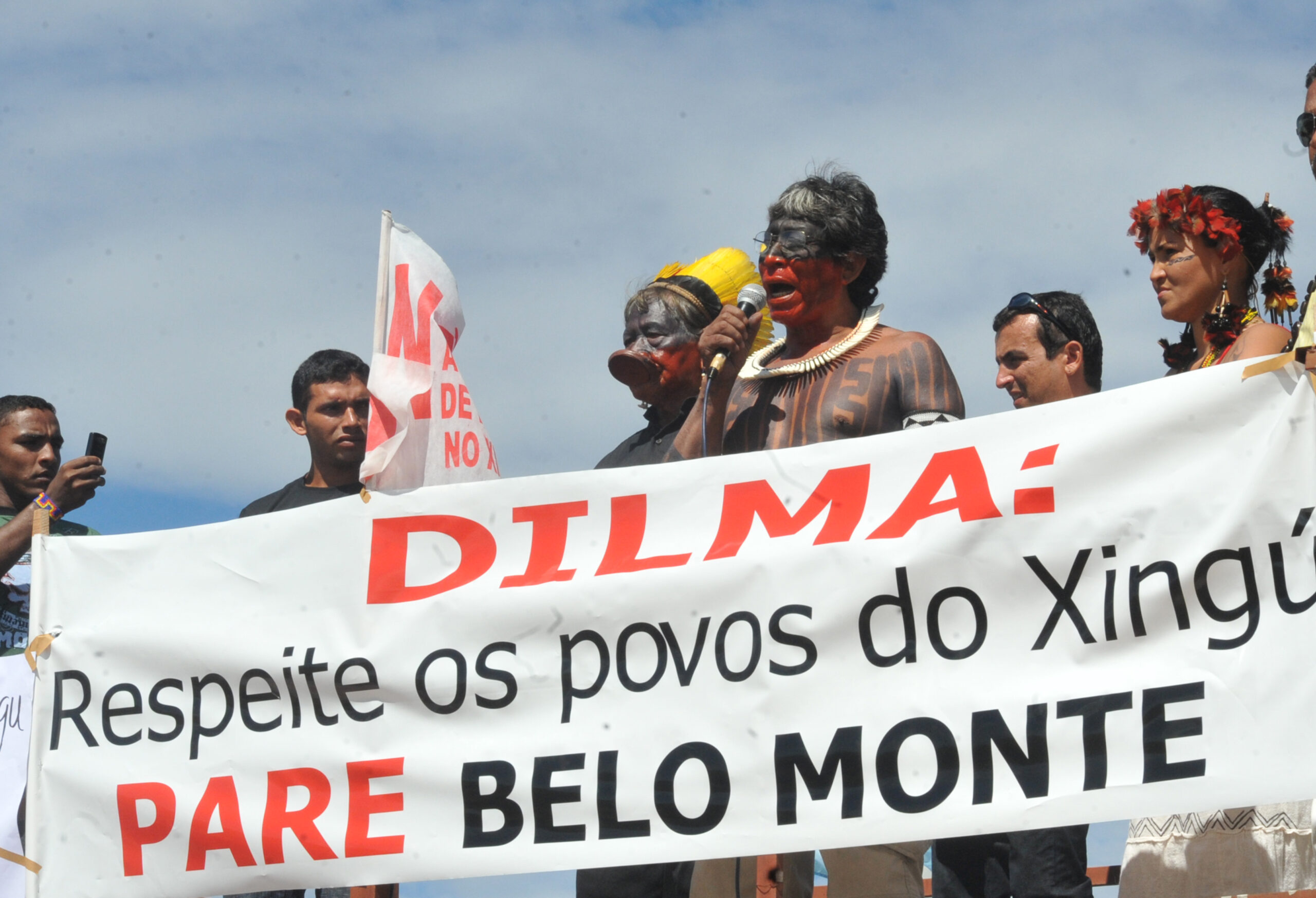 indioscontrabelomonte_110208_antoniocruz.abr__0