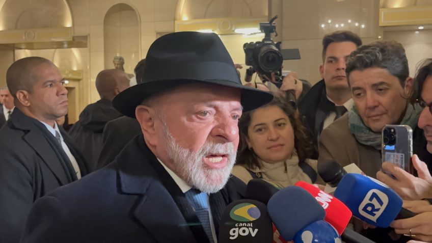 A200 - PREOCUPADO COM QUEM Após falar de amor à primeira vista por Trump, Lula desconsiderou o Irã - Copia