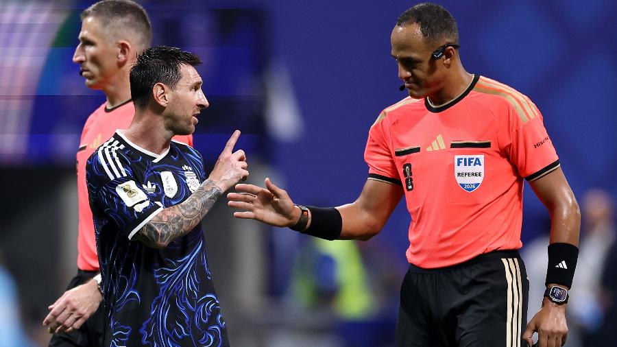 A800 - juiz favorito de Messi