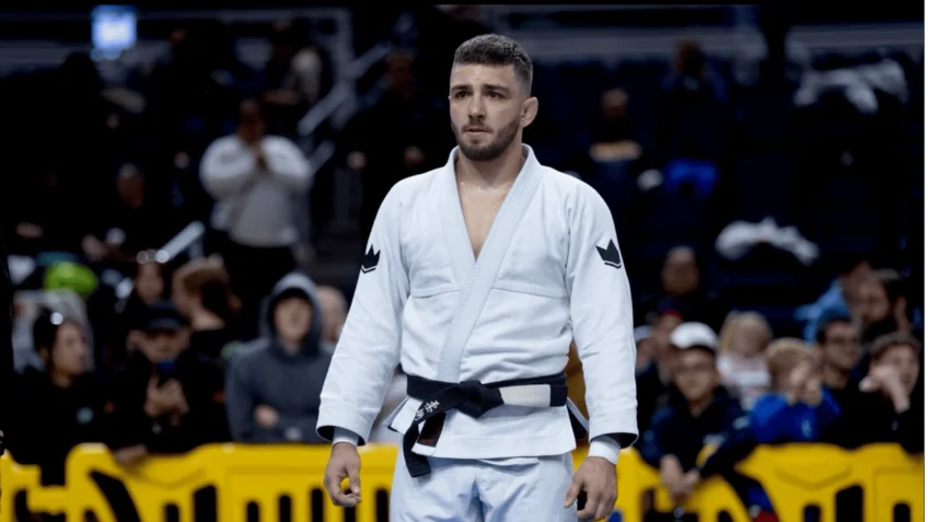 Thiago-Brito-jiu-jitsu-1-848x477