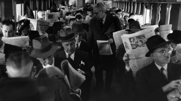 circa 1955:  A packed carriage on a commuter train in Philadelphia.  (Photo by Three Lions/Getty Images)